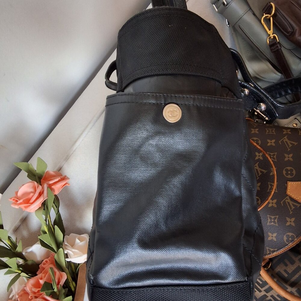 Authentic Chanel black tote bag - Picture 9 of 14
